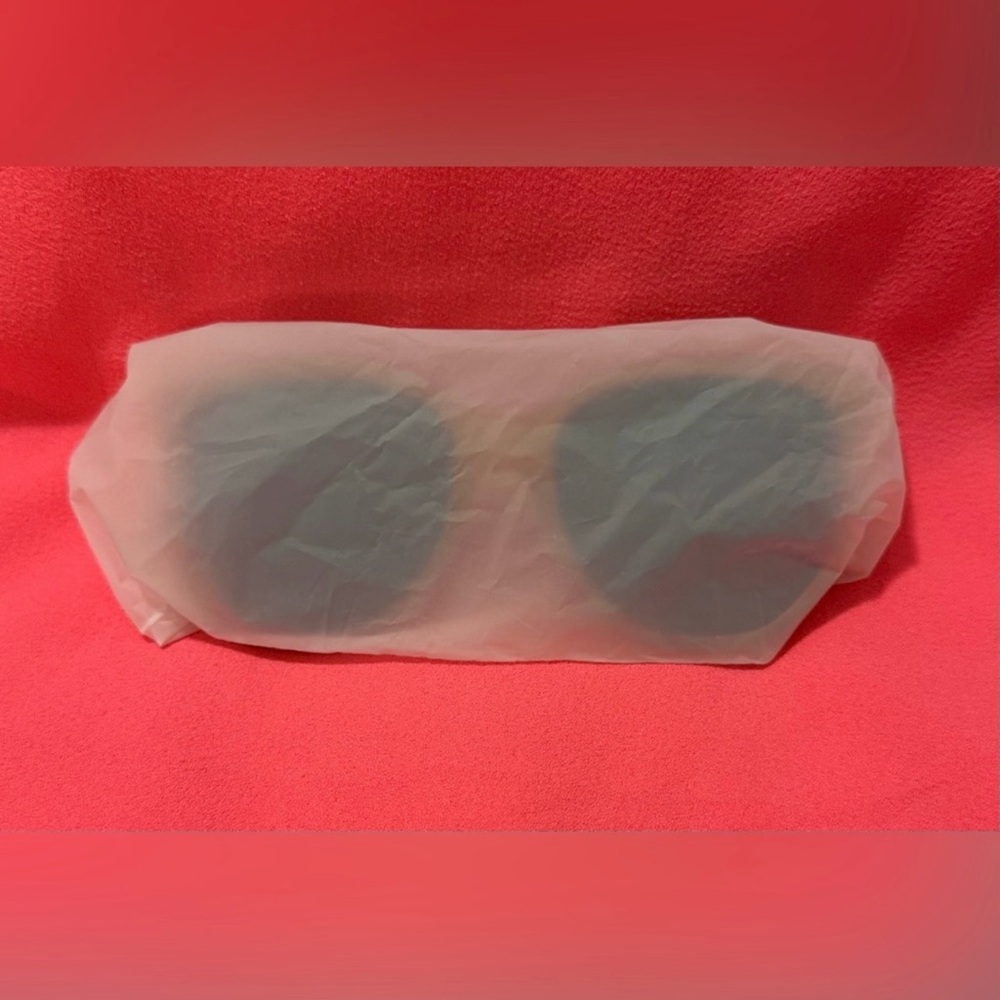 NEW RARE Quay Coffee Run Mini Pink Sunglasses - Picture 6 of 7